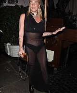 Kesha---Attends-the-Vanity-Fair-party-at-Chateau-Marmont-in-Los-Angeles-13.jpg
